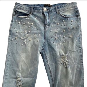Elite Jeans | Women’s Jeans loose fit, distressed, faux pear embel,  size 13/14